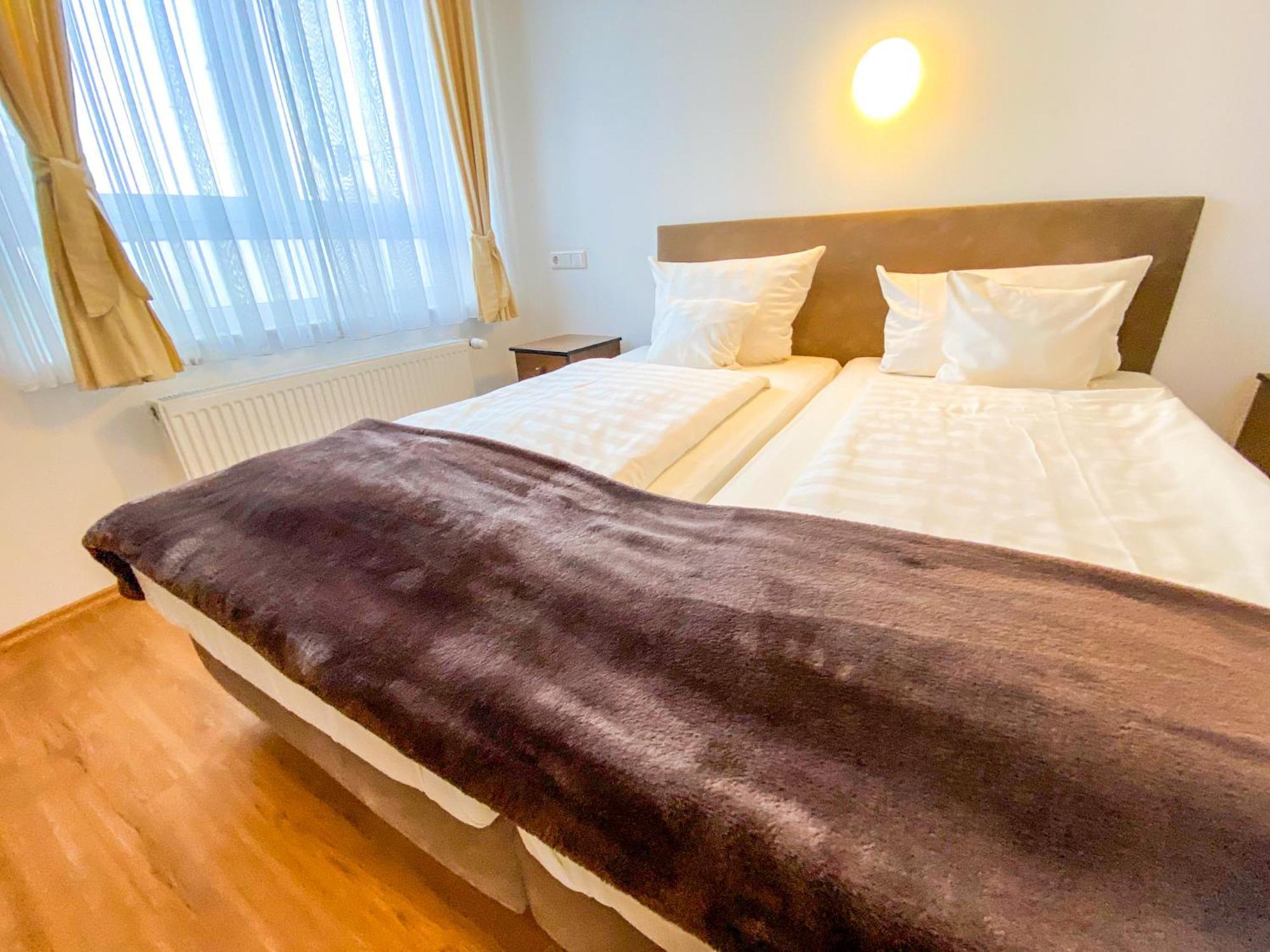 Hotel Waldschloesschen มึลไฮม์ อันแดร์ รัวร์ ภายนอก รูปภาพ