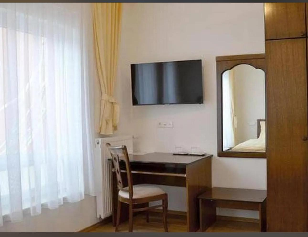 Hotel Waldschloesschen มึลไฮม์ อันแดร์ รัวร์ ภายนอก รูปภาพ